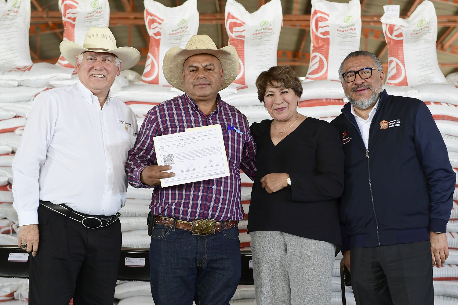 GEM y Gobierno Federal distribuyen fertilizantes para agricultores del Estado de México