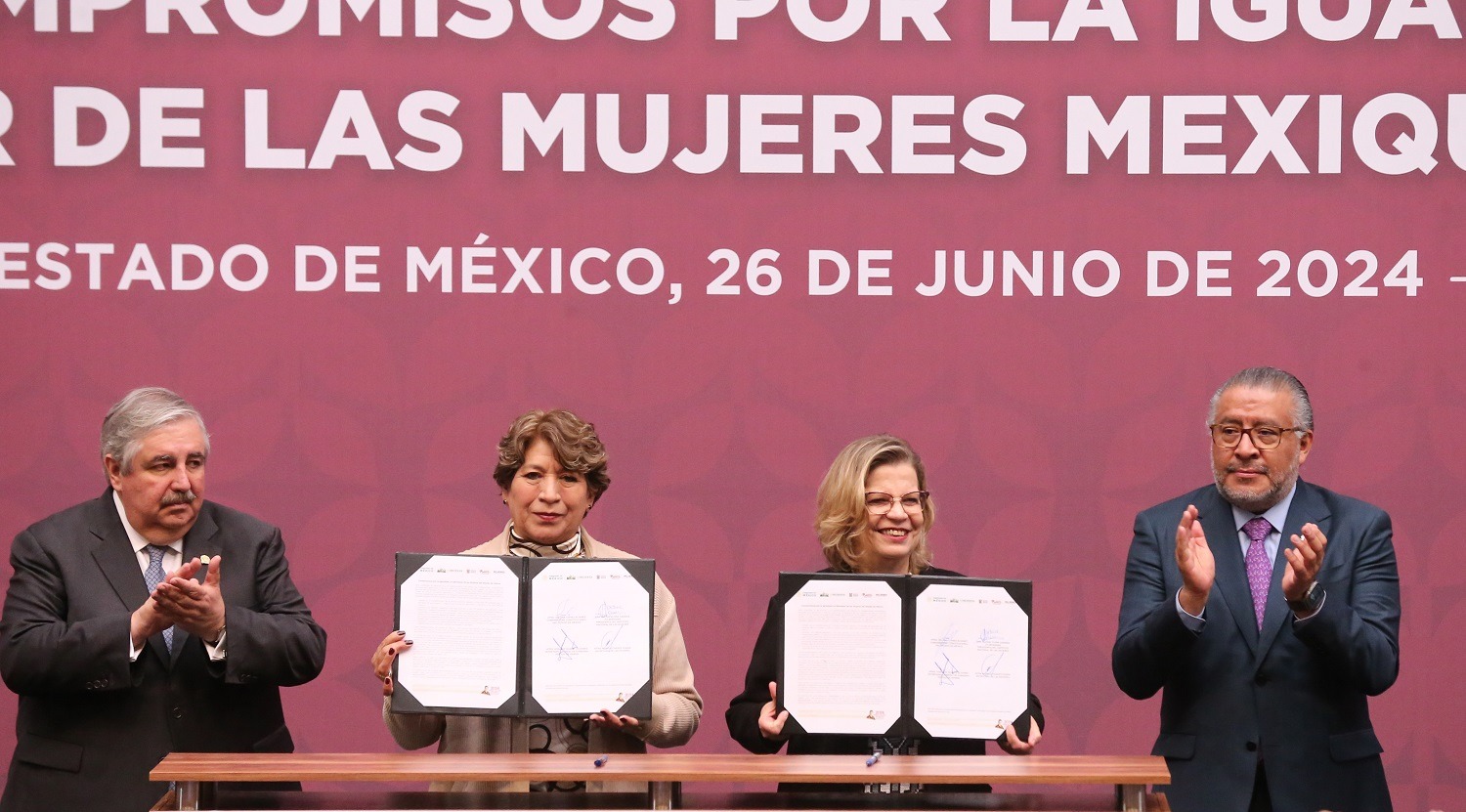 Delfina Gómez firma con la Federación plan para mujeres del EdoMéx