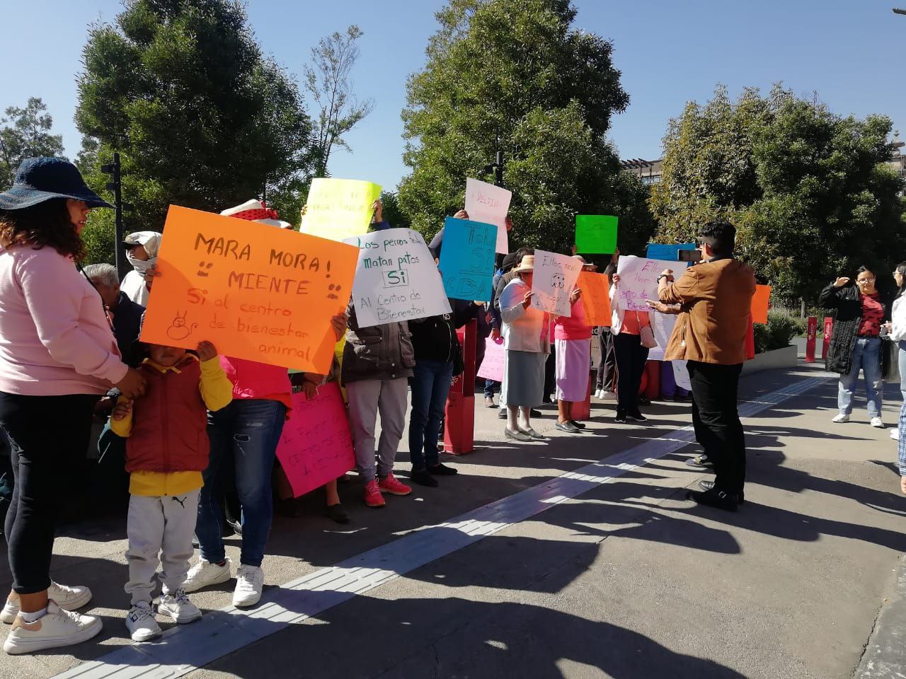 Acarrean a población  otomí para defender proyecto de la CEPANAF en el Sierra Morelos