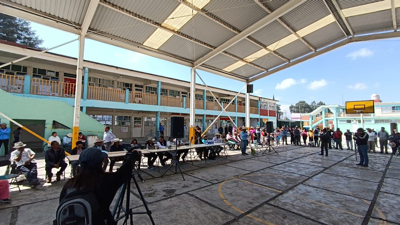 Exigen pobladores otomíes en asamblea que les sea devuelto un pozo de agua